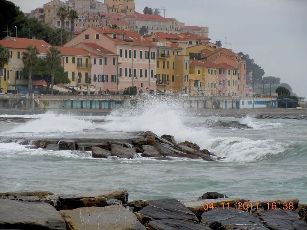 Appartamento Vista Mare Con Piscina Cala Di Sole Imperia Exteriér fotografie
